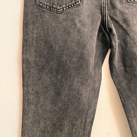 Express women’s Distressed high rise straight ankle Black Jeans. Size 4 - Picture 9 of 12